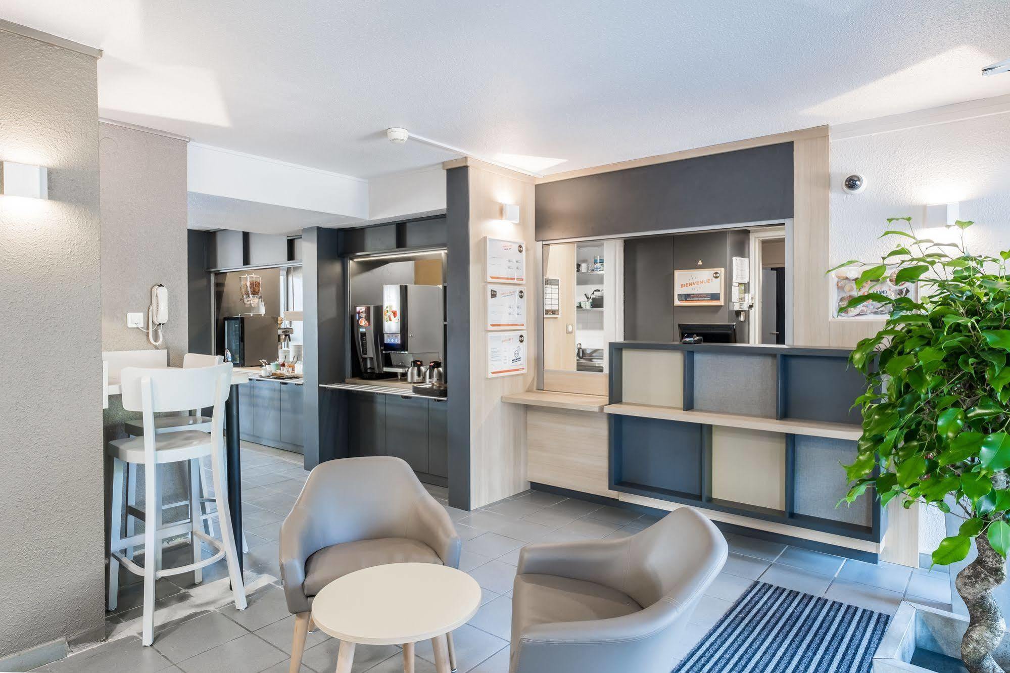 B&B Hotel Cherbourg Bagian luar foto