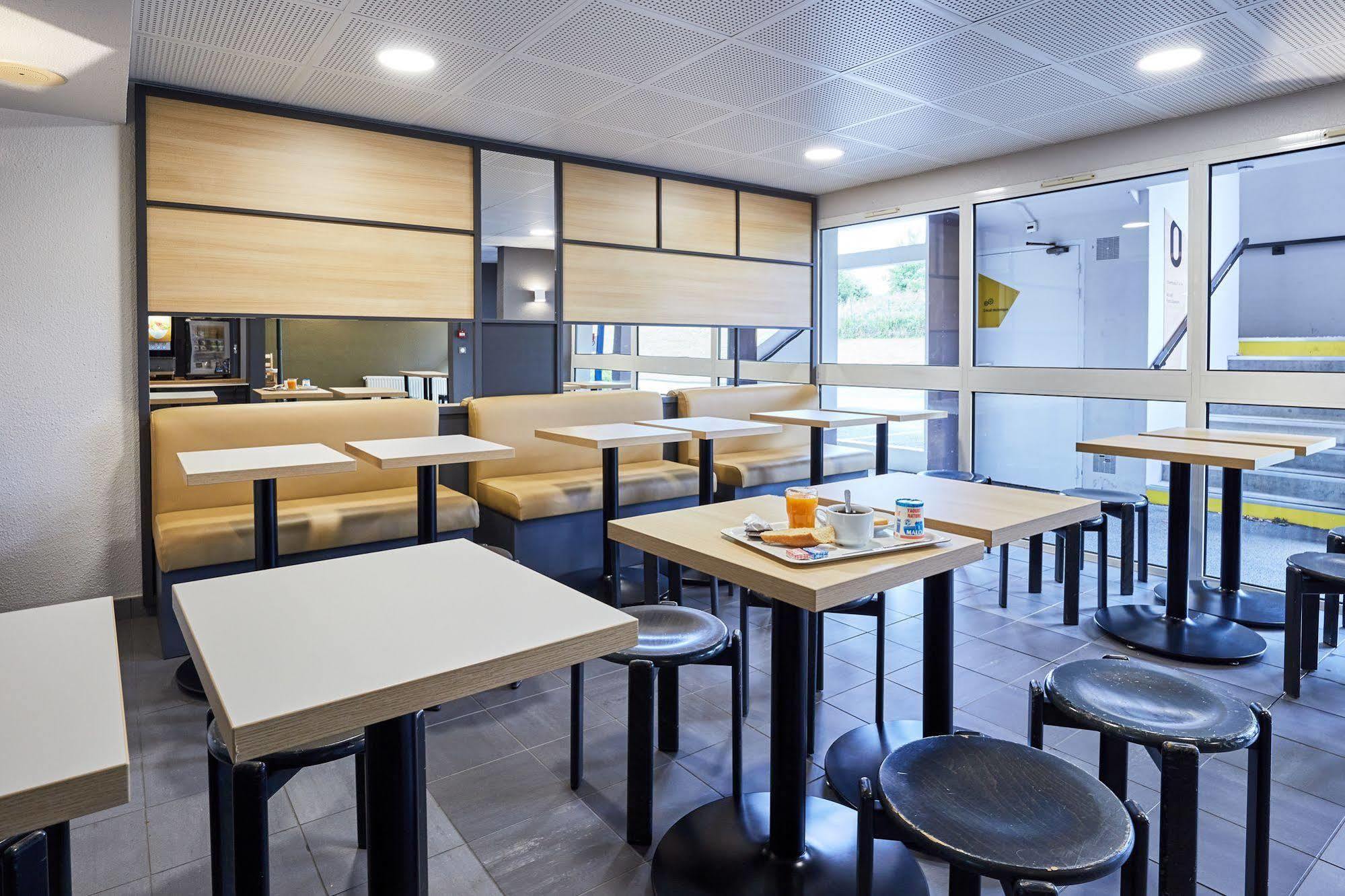 B&B Hotel Cherbourg Bagian luar foto